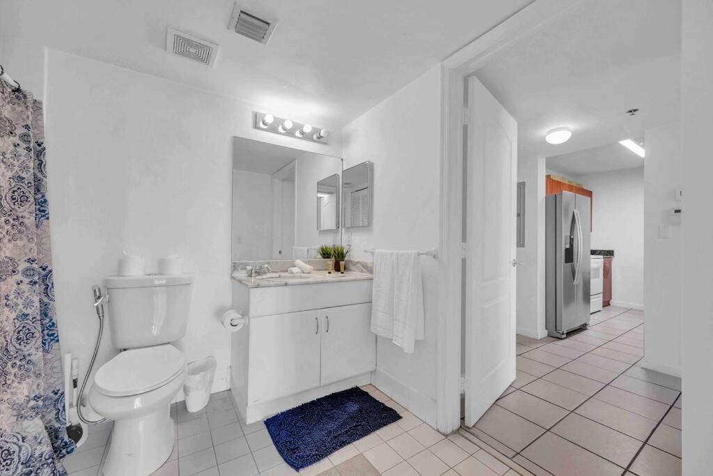 Lux 1 Bdr 1 Bth • Brickell • Pool & Ocean Views Apartamento