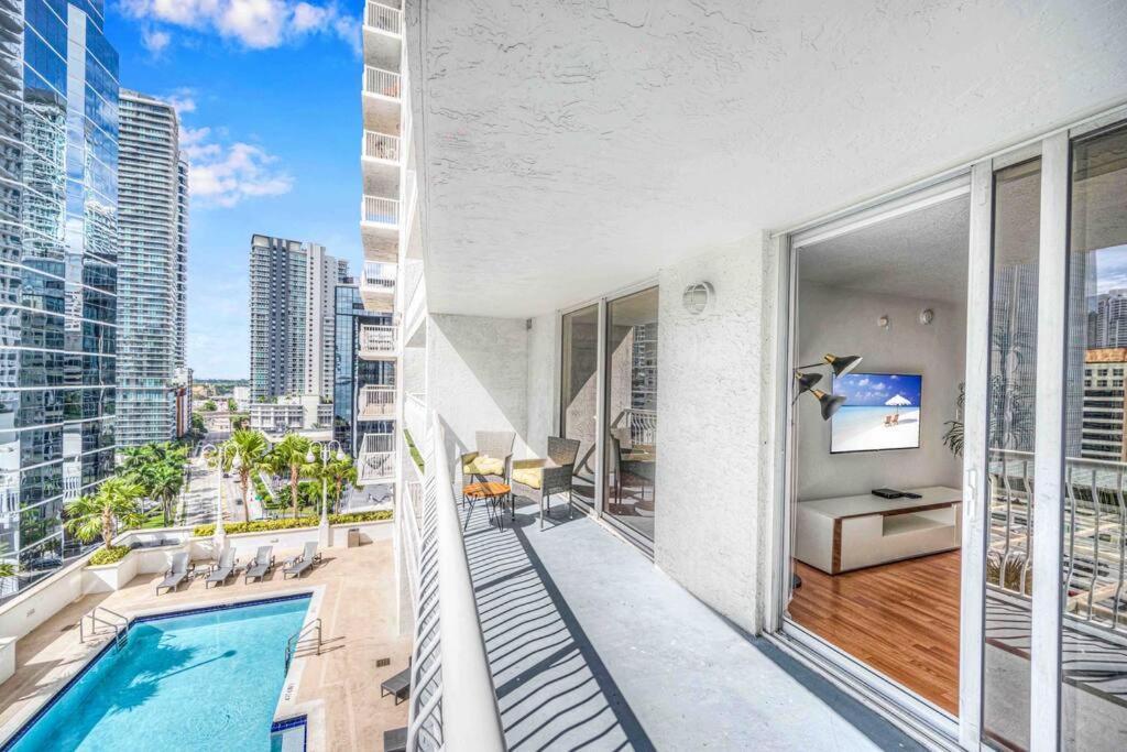 Lux 1 Bdr 1 Bth • Brickell • Pool & Ocean Views Apartamento Miami